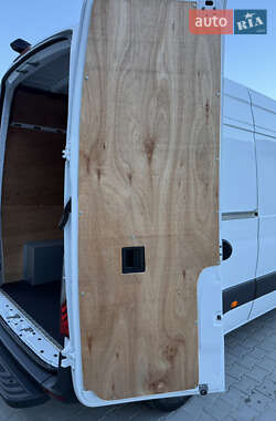 Грузовой фургон Mercedes-Benz Sprinter 2022 в 