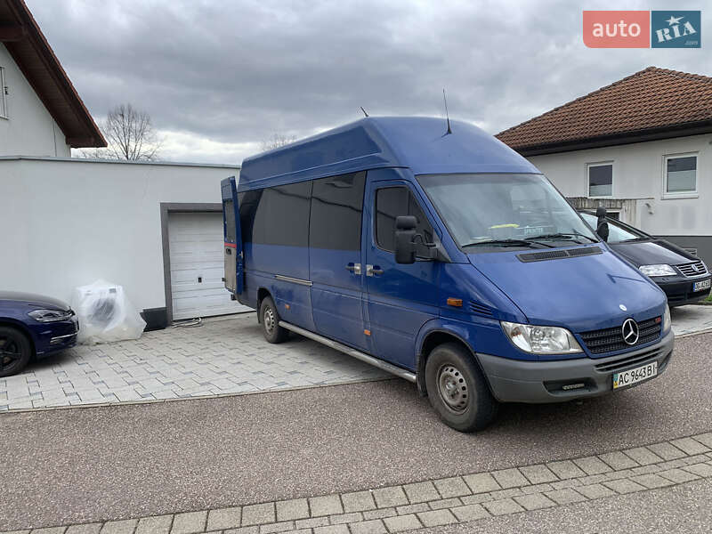 Микроавтобус Mercedes-Benz Sprinter 2006 в Нововолынске