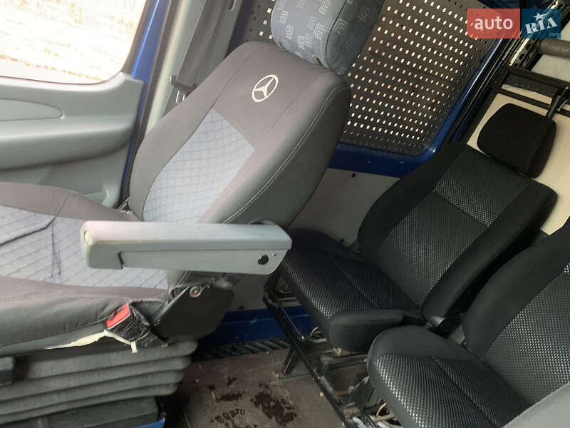 Микроавтобус Mercedes-Benz Sprinter 2006 в Нововолынске