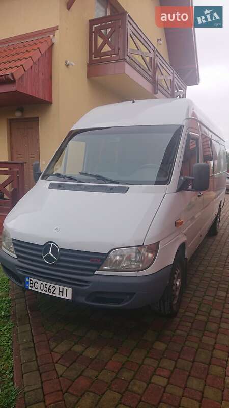Микроавтобус Mercedes-Benz Sprinter 2004 в 