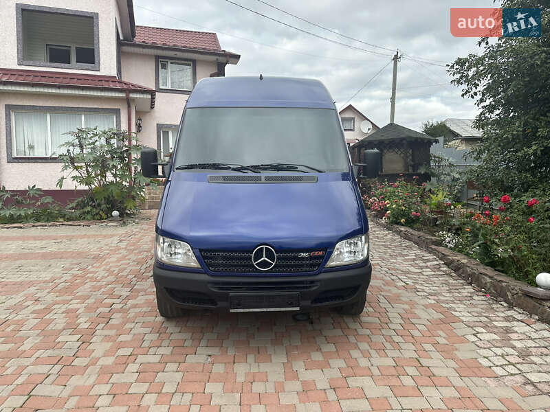 Грузовой фургон Mercedes-Benz Sprinter 2004 в Тернополе