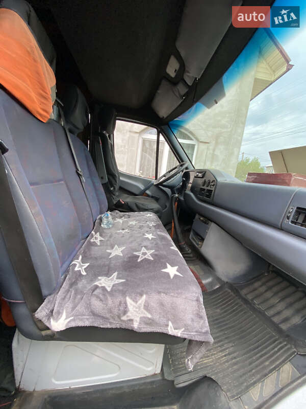 Микроавтобус Mercedes-Benz Sprinter 2000 в Черновцах