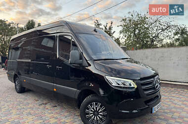 Грузовой фургон Mercedes-Benz Sprinter 2022 в 