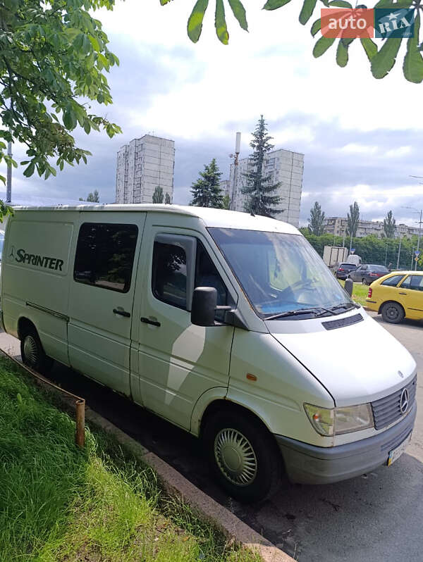 Другие автобусы Mercedes-Benz Sprinter 2000 в Киеве