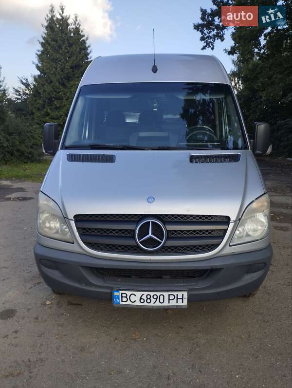 Грузовой фургон Mercedes-Benz Sprinter 2009 в Львове