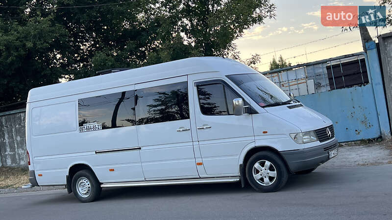 Mercedes-Benz Sprinter 2000