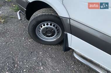 Грузовой фургон Mercedes-Benz Sprinter 2010 в 