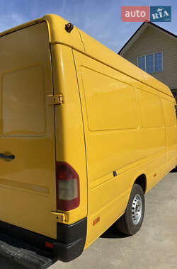 Грузовой фургон Mercedes-Benz Sprinter 2004 в 