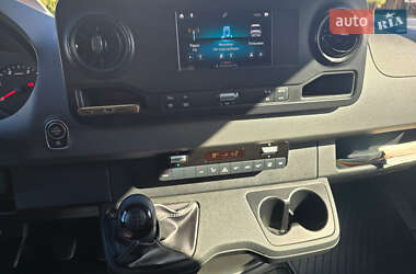 Грузопассажирский фургон Mercedes-Benz Sprinter 2019 в 