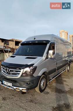 Грузовой фургон Mercedes-Benz Sprinter 2015 в 