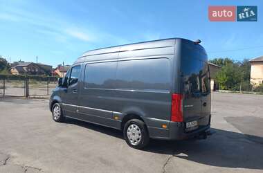 Грузовой фургон Mercedes-Benz Sprinter 2021 в 