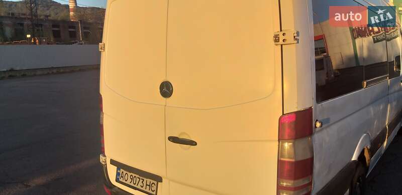 Микроавтобус Mercedes-Benz Sprinter 2011 в Сваляве