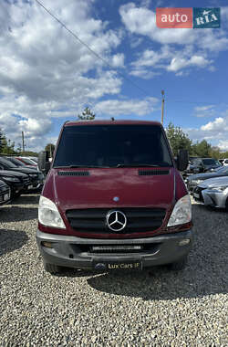 Грузовой фургон Mercedes-Benz Sprinter 2011 в 