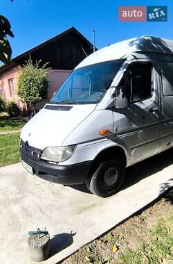 Грузовой фургон Mercedes-Benz Sprinter 2002 в 