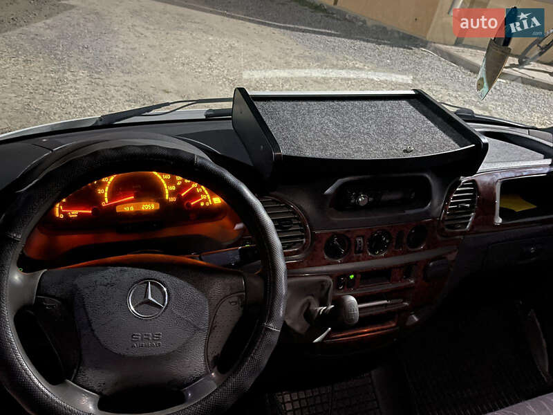 Грузовой фургон Mercedes-Benz Sprinter 2001 в Ярмолинцах