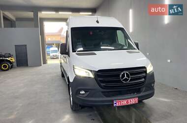 Грузовой фургон Mercedes-Benz Sprinter 2021 в 