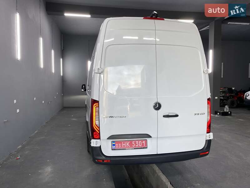 Грузовой фургон Mercedes-Benz Sprinter 2021 в Хусте