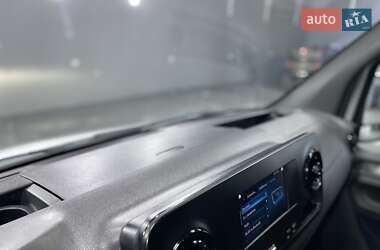 Грузовой фургон Mercedes-Benz Sprinter 2021 в 