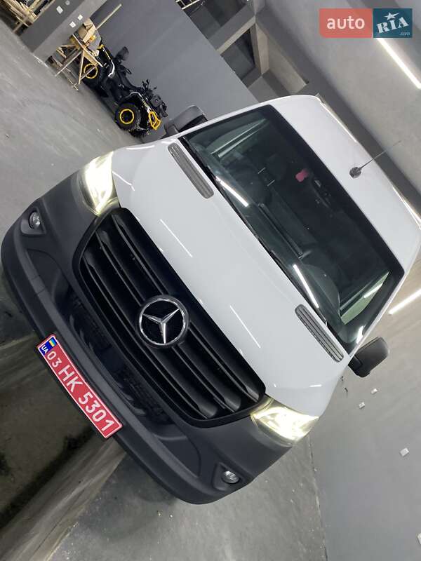 Грузовой фургон Mercedes-Benz Sprinter 2021 в Хусте