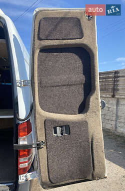Микроавтобус Mercedes-Benz Sprinter 2006 в  фото 3 Микроавтобус Mercedes-Benz Sprinter 2006 в