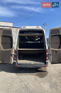 Микроавтобус Mercedes-Benz Sprinter 2006 в  фото 5 Микроавтобус Mercedes-Benz Sprinter 2006 в