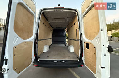 Грузовой фургон Mercedes-Benz Sprinter 2021 в 