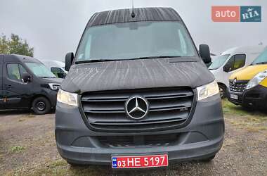 Грузовой фургон Mercedes-Benz Sprinter 2021 в 