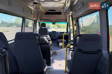 Микроавтобус Mercedes-Benz Sprinter 2000 в 