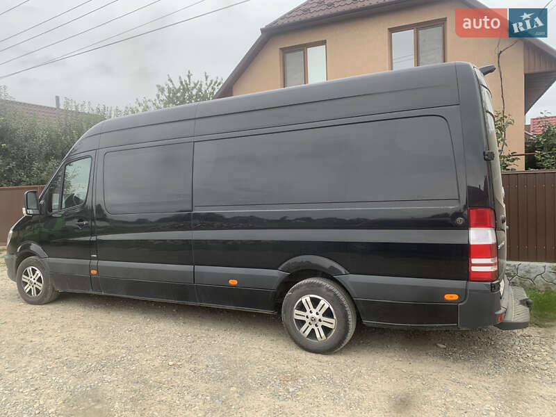 Грузопассажирский фургон Mercedes-Benz Sprinter 2013 в Черновцах