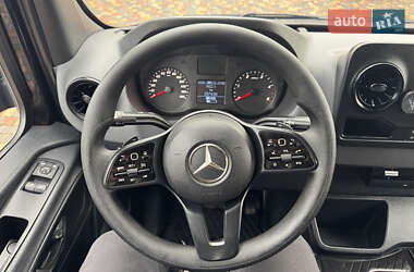Грузовой фургон Mercedes-Benz Sprinter 2020 в 