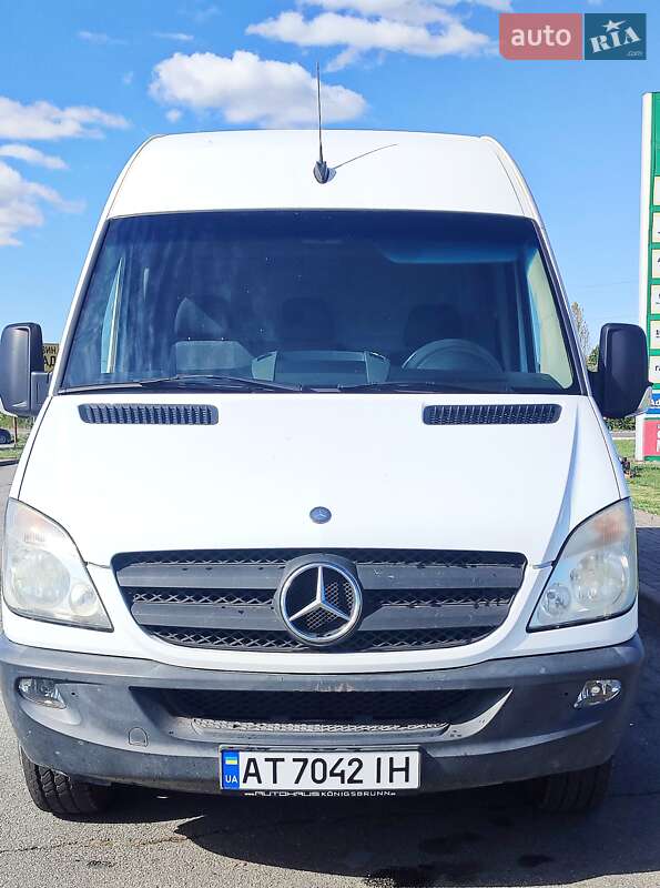 Вантажний фургон Mercedes-Benz Sprinter 2010 в Івано-Франківську