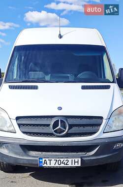 Грузовой фургон Mercedes-Benz Sprinter 2010 в 