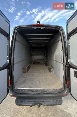 Вантажний фургон Mercedes-Benz Sprinter 2019 в 