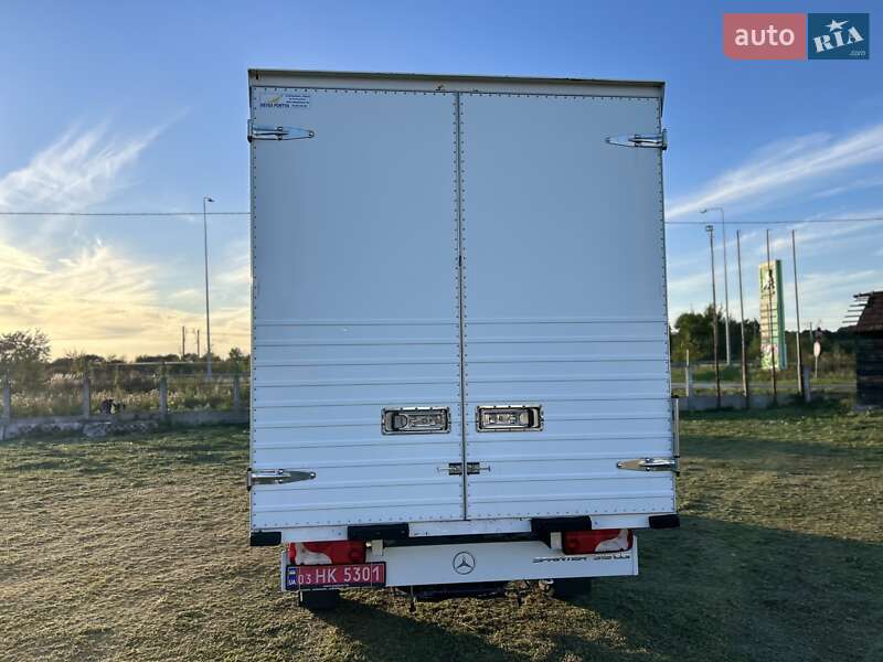 Грузовой фургон Mercedes-Benz Sprinter 2018 в Стрые