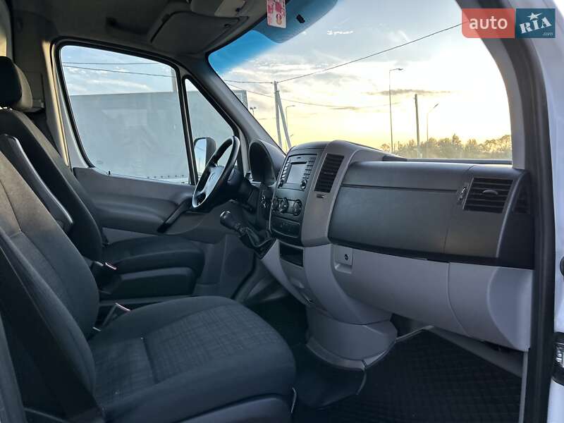 Грузовой фургон Mercedes-Benz Sprinter 2018 в Стрые