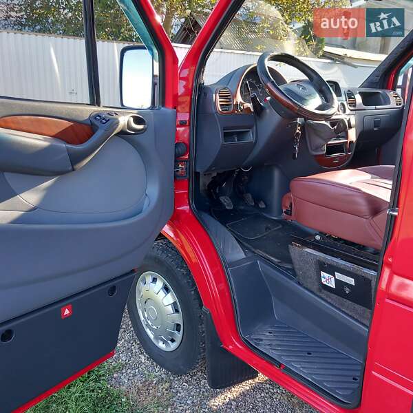 Грузопассажирский фургон Mercedes-Benz Sprinter 2000 в Снятине