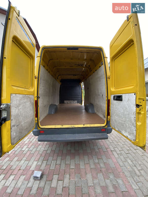 Вантажний фургон Mercedes-Benz Sprinter 2004 в Тернополі фото 7 Вантажний фургон Mercedes-Benz Sprinter 2004 в Тернополі