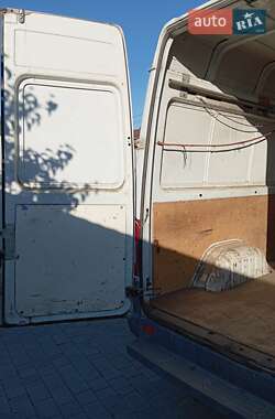 Грузовой фургон Mercedes-Benz Sprinter 2003 в 