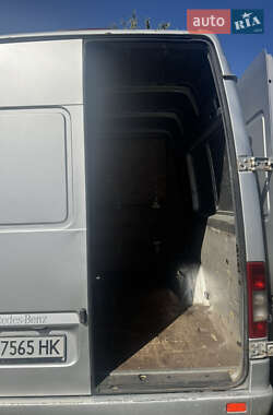 Другие грузовики Mercedes-Benz Sprinter 2004 в 
