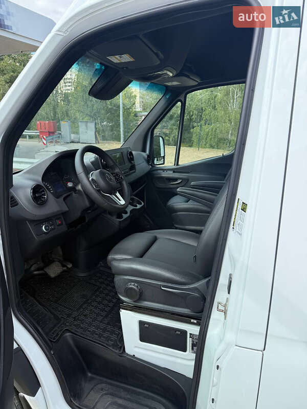 Грузопассажирский фургон Mercedes-Benz Sprinter 2020 в Киеве фото 11 Грузопассажирский фургон Mercedes-Benz Sprinter 2020 в Киеве