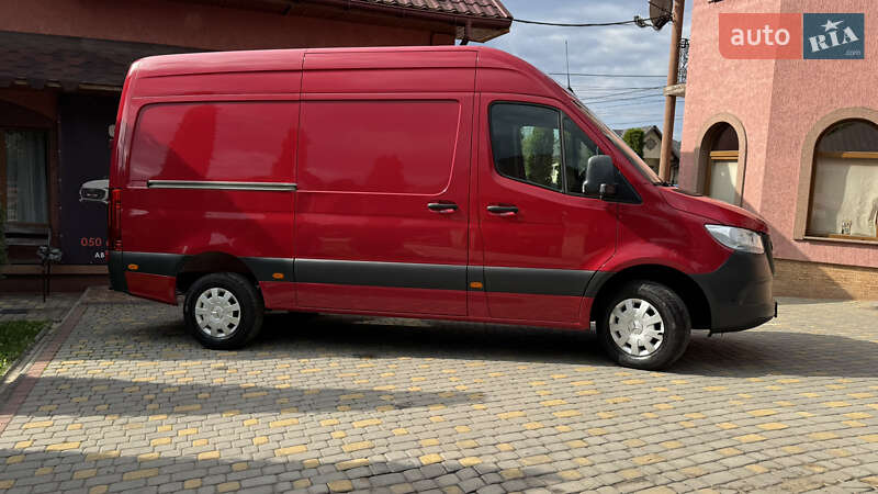 Вантажний фургон Mercedes-Benz Sprinter 2021 в Сваляві
