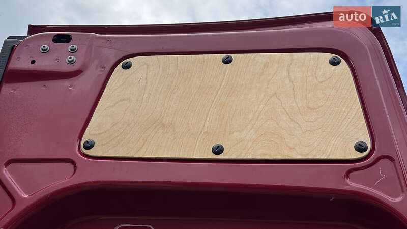 Вантажний фургон Mercedes-Benz Sprinter 2021 в Сваляві