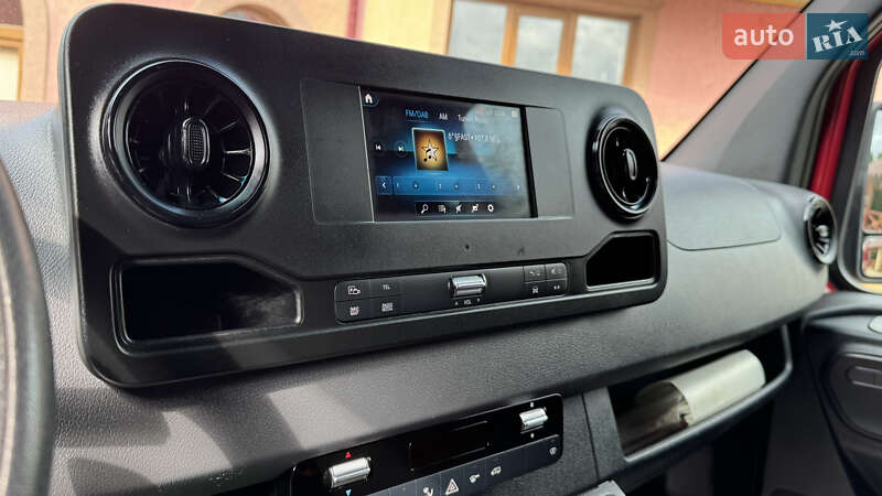 Вантажний фургон Mercedes-Benz Sprinter 2021 в Сваляві