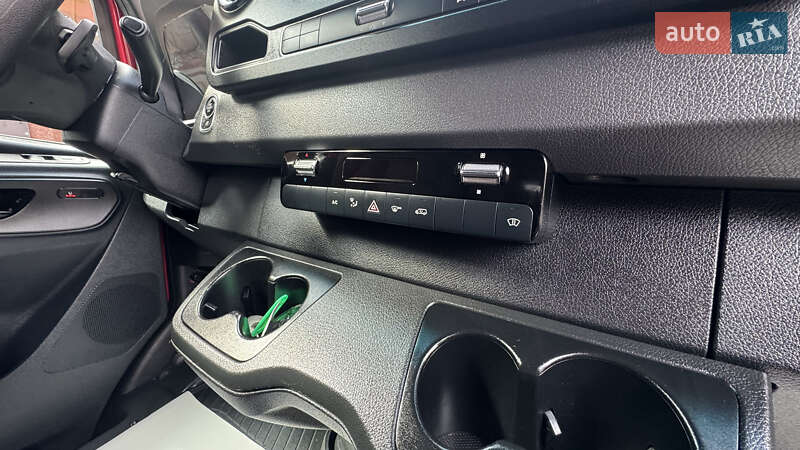 Вантажний фургон Mercedes-Benz Sprinter 2021 в Сваляві