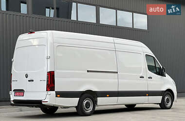 Грузовой фургон Mercedes-Benz Sprinter 2021 в 