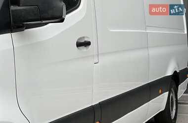 Грузовой фургон Mercedes-Benz Sprinter 2021 в 