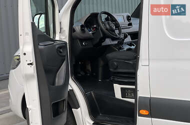 Грузовой фургон Mercedes-Benz Sprinter 2021 в 