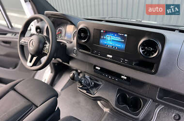 Грузовой фургон Mercedes-Benz Sprinter 2021 в 