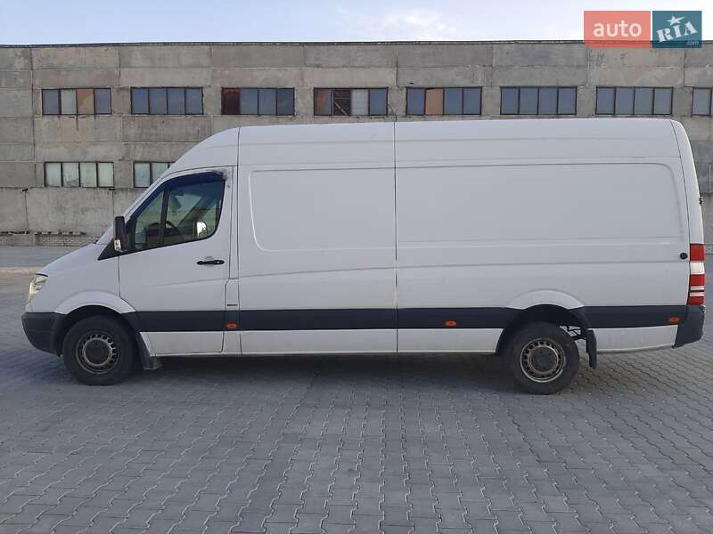 Вантажний фургон Mercedes-Benz Sprinter 2012 в Тернополі