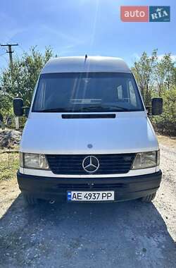 Вантажний фургон Mercedes-Benz Sprinter 1999 в Дніпрі